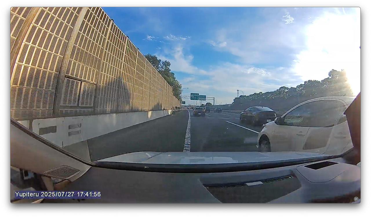 画像3: 【Golf GTI Diary】高速道路で危機一髪