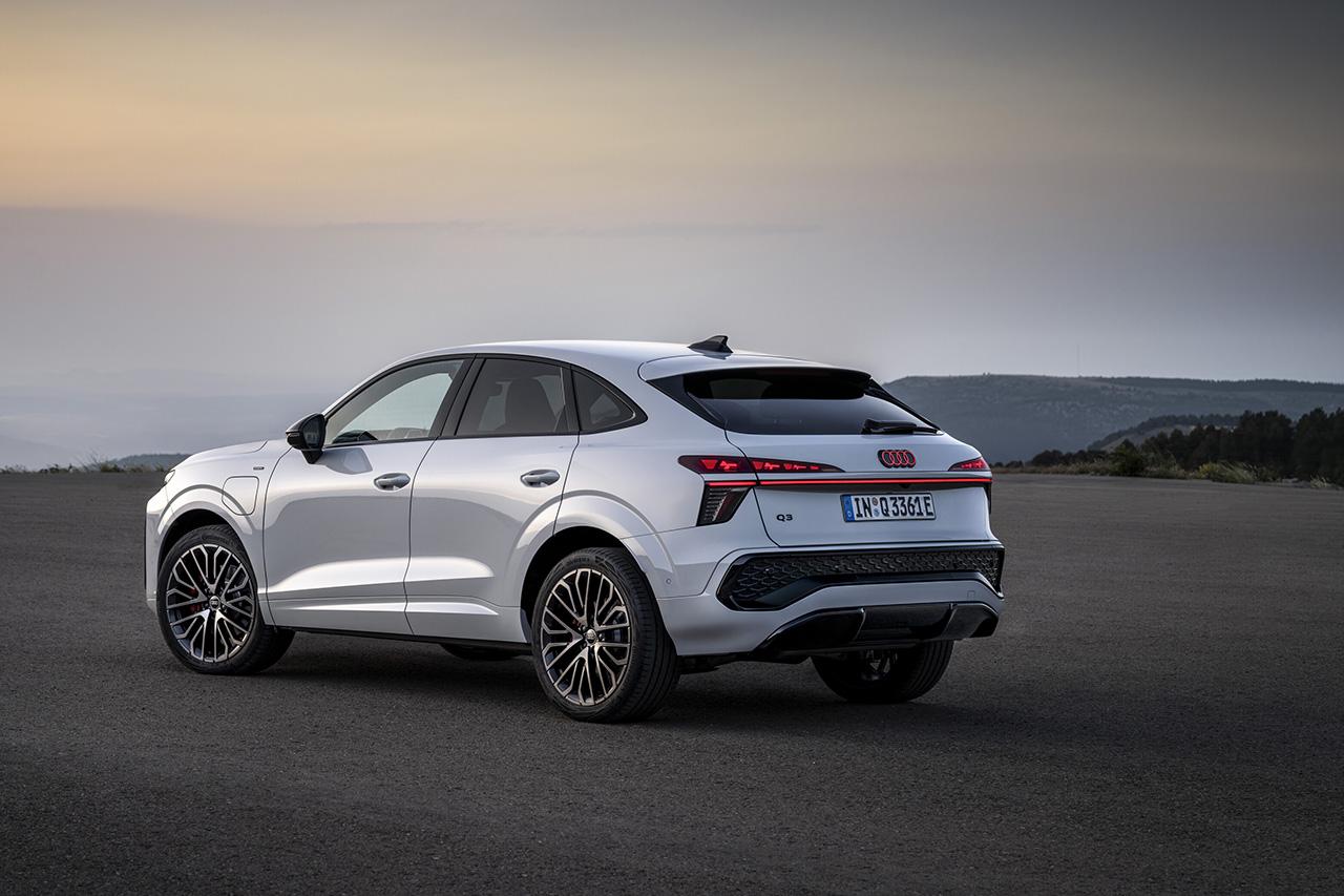 画像3: 新型「Audi Q3 Sportback」がアンヴェール