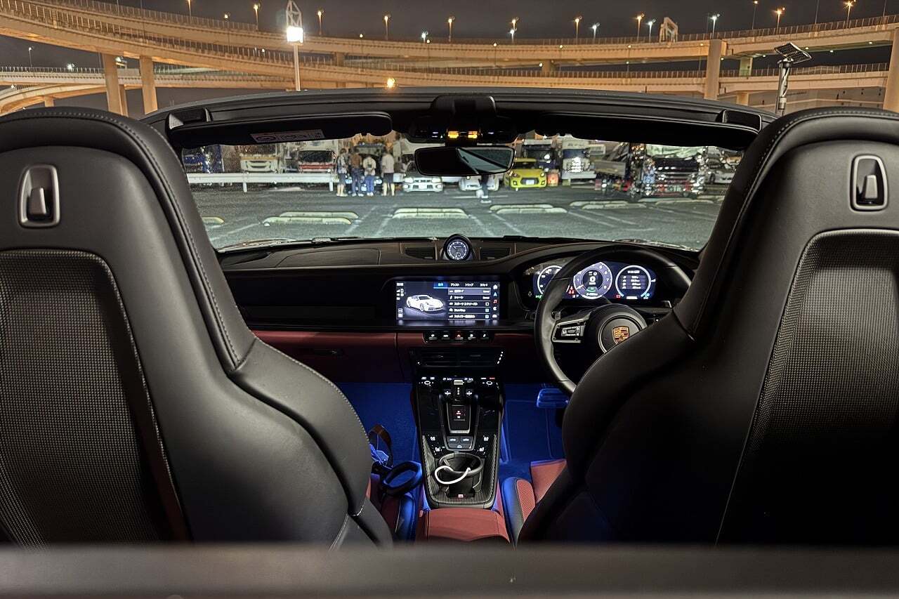画像: マイルドハイブリッドとなった911のエンジンサウンドをオープンで味わう。これも911 Carerra GTS Cabrioletならではの魅力。