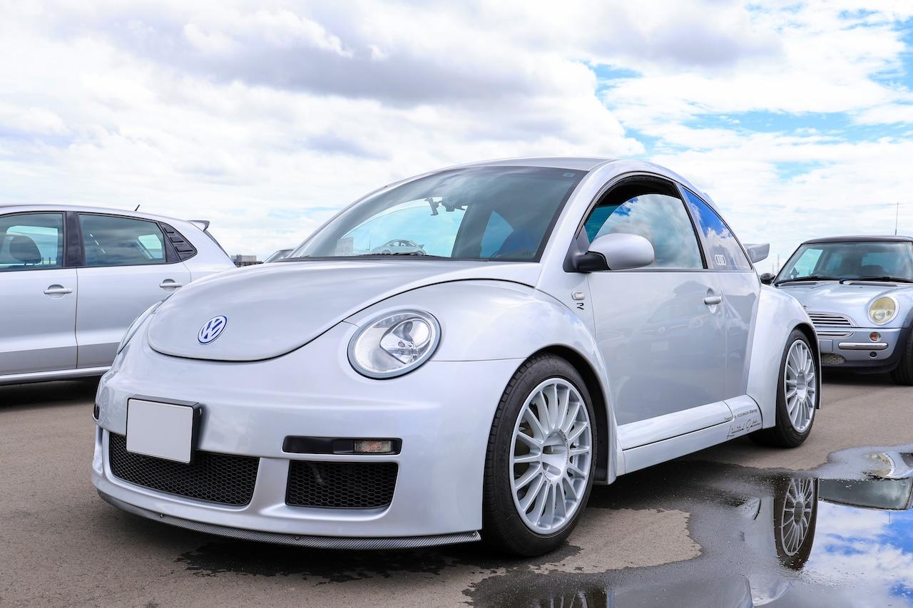 画像: 日本では45台が限定販売されたNew Beetle RSI。このモデルは純正ホイールがOZ製なのです。