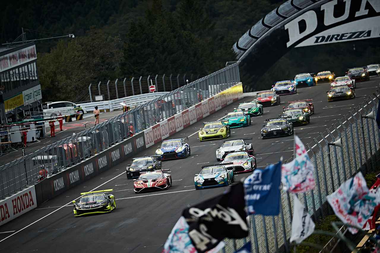 画像: GT300クラスのスタートの様子