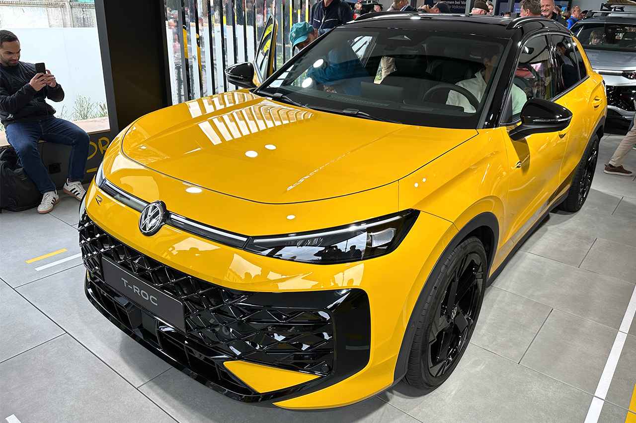画像: 市内会場のスターは、2代目「T-ROC R-Line」だった。