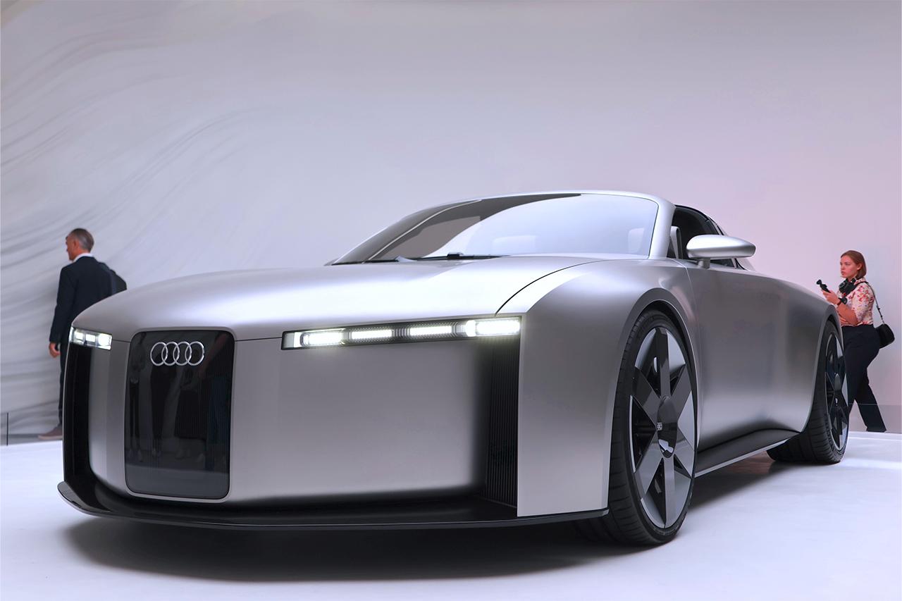 画像: トンネルを通りぬけると、Audi Concept Cが現れた。
