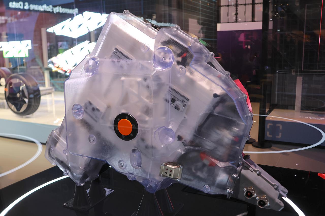 画像: Ducati V21Lに搭載する全固体電池用モータードライブ・ユニット。