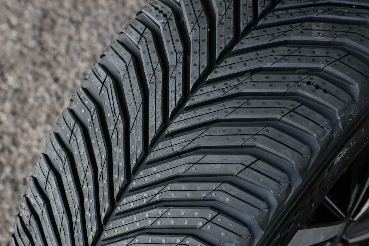 画像4: 【Golf GTI Diary】オールシーズンなのにスポーツ!? 話題の「MICHELIN CROSSCLIMATE 3 SPORT」を履いてみる