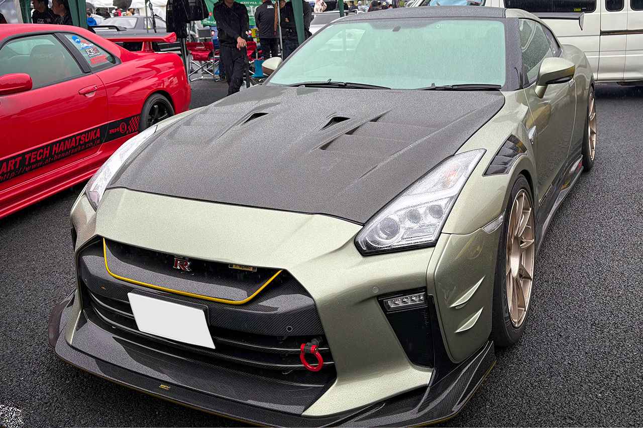 画像: R35型日産GT-R T-SPEC には「OZ Superforgiata Top Secret model」が装着される。