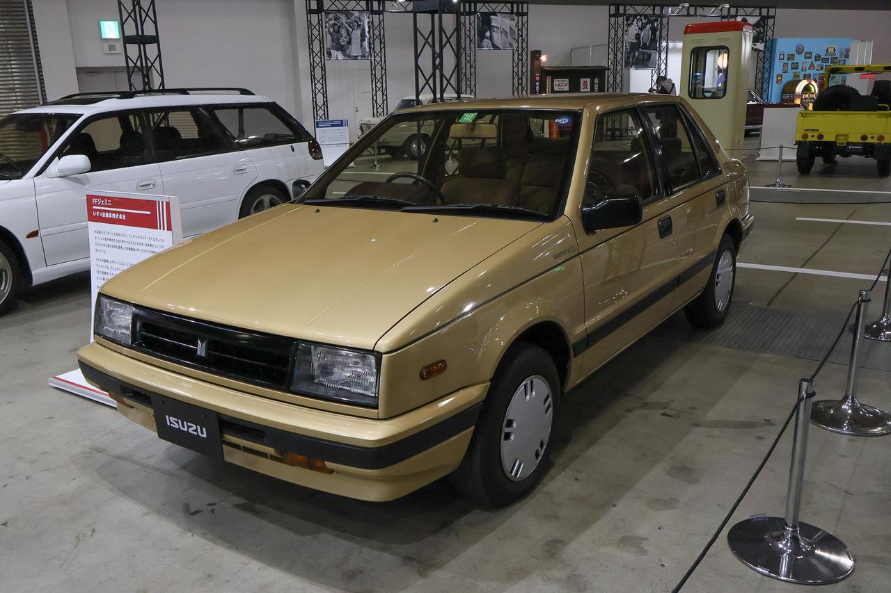 画像: アクロバティックなCMで一世を風靡したいすゞ・FFジェミニ