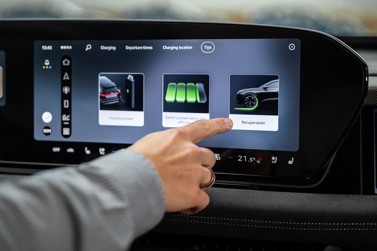 画像: Audi A6 e-tronとAudi Q6 e-tronは回生ブレーキを改良