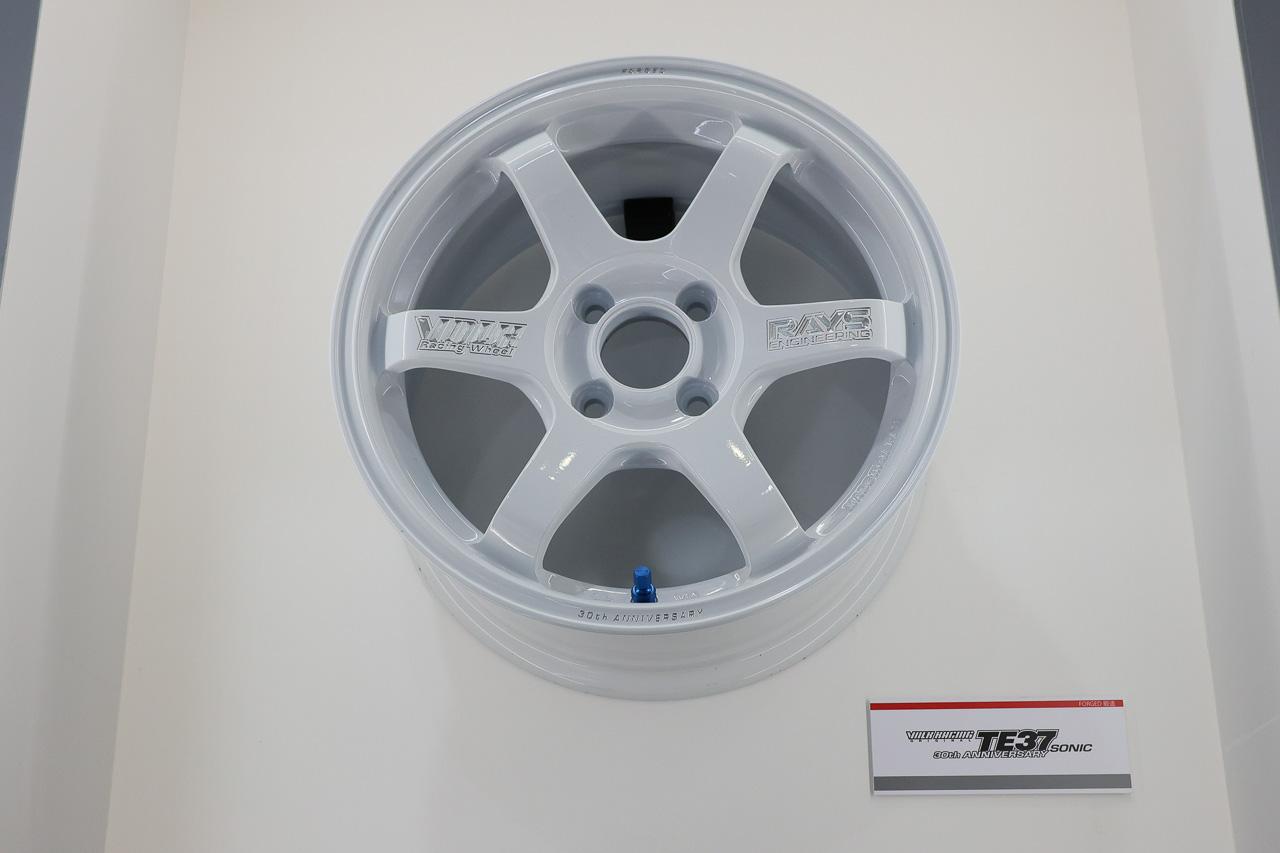 画像4: 【TAS2026】RAYSブースはTE37の30周年がテーマ