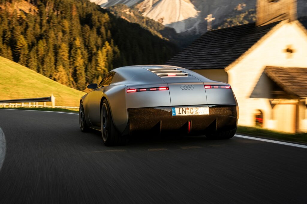 画像2: 【Auto Bild】次世代Audi TTへのプレリュード！ 「Audi Concept C」のステアリングを握った！