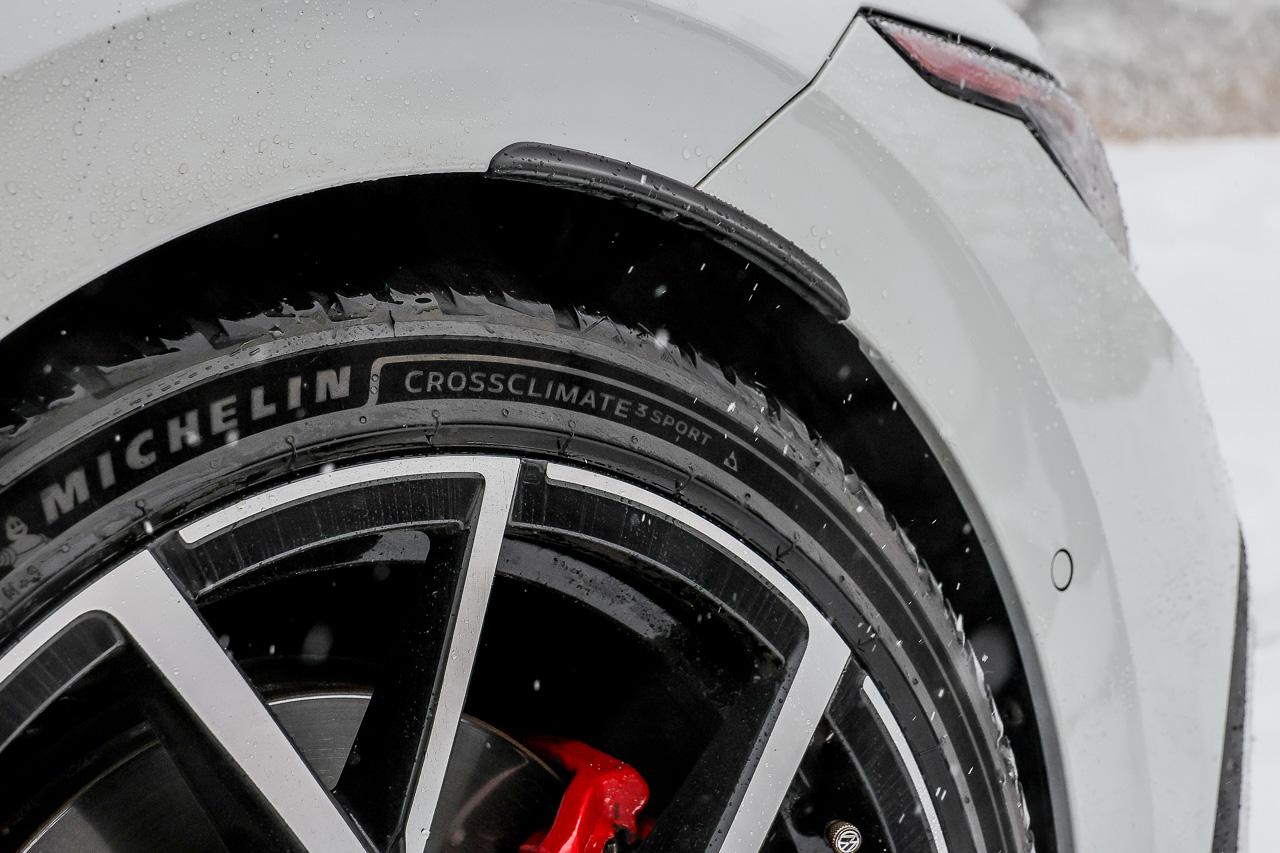 画像2: 【Golf GTI Diary】「MICHELIN CROSSCLIMATE 3 SPORT」で東京の雪もへっちゃら！