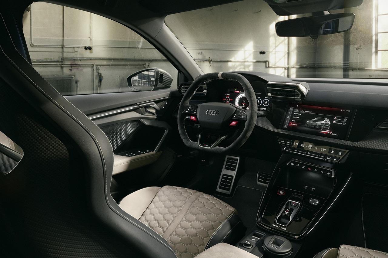 画像6: 5気筒50周年記念の限定モデル「Audi RS 3 competition limited」登場