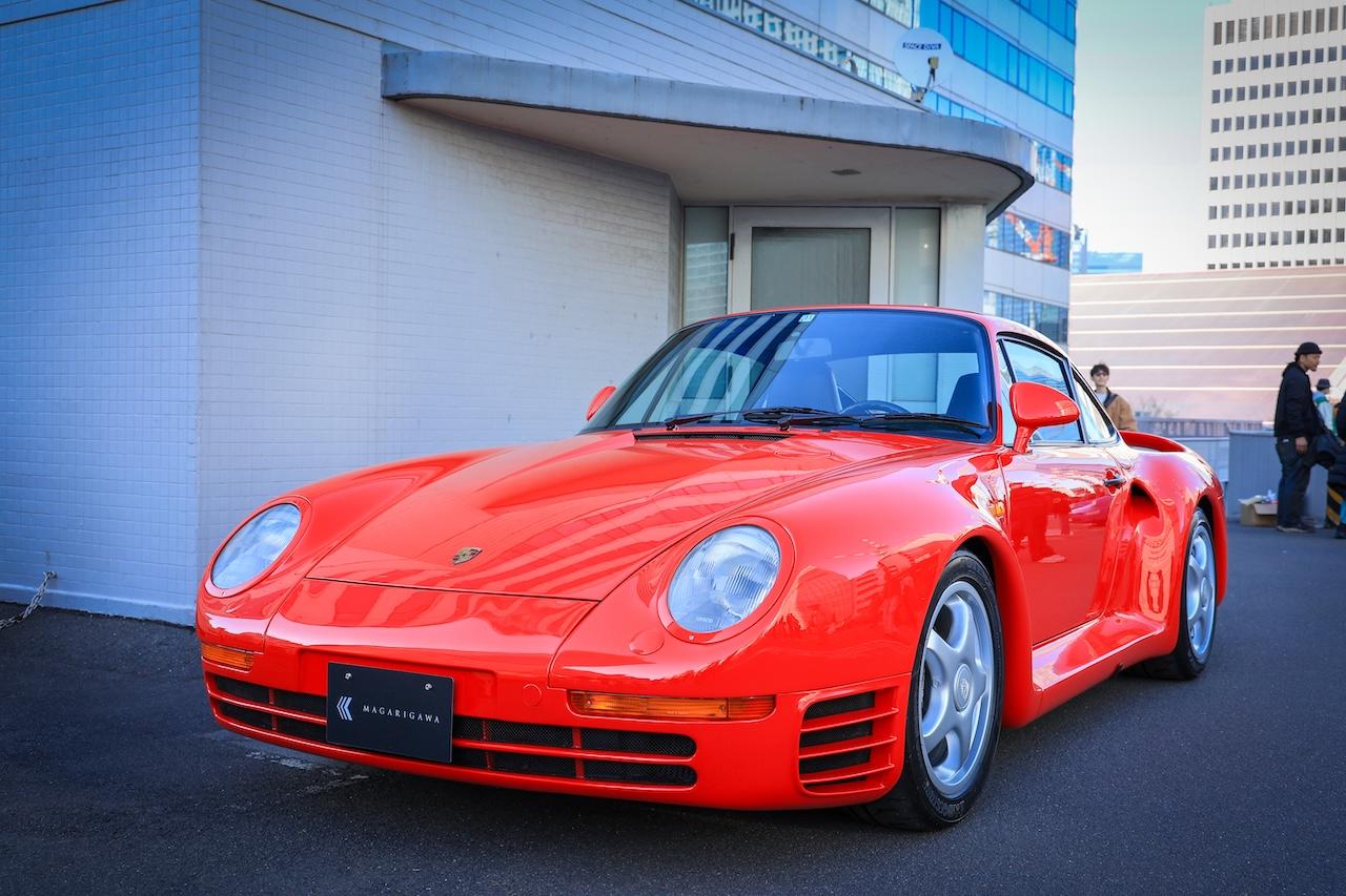 画像: Porsche 959の姿も。