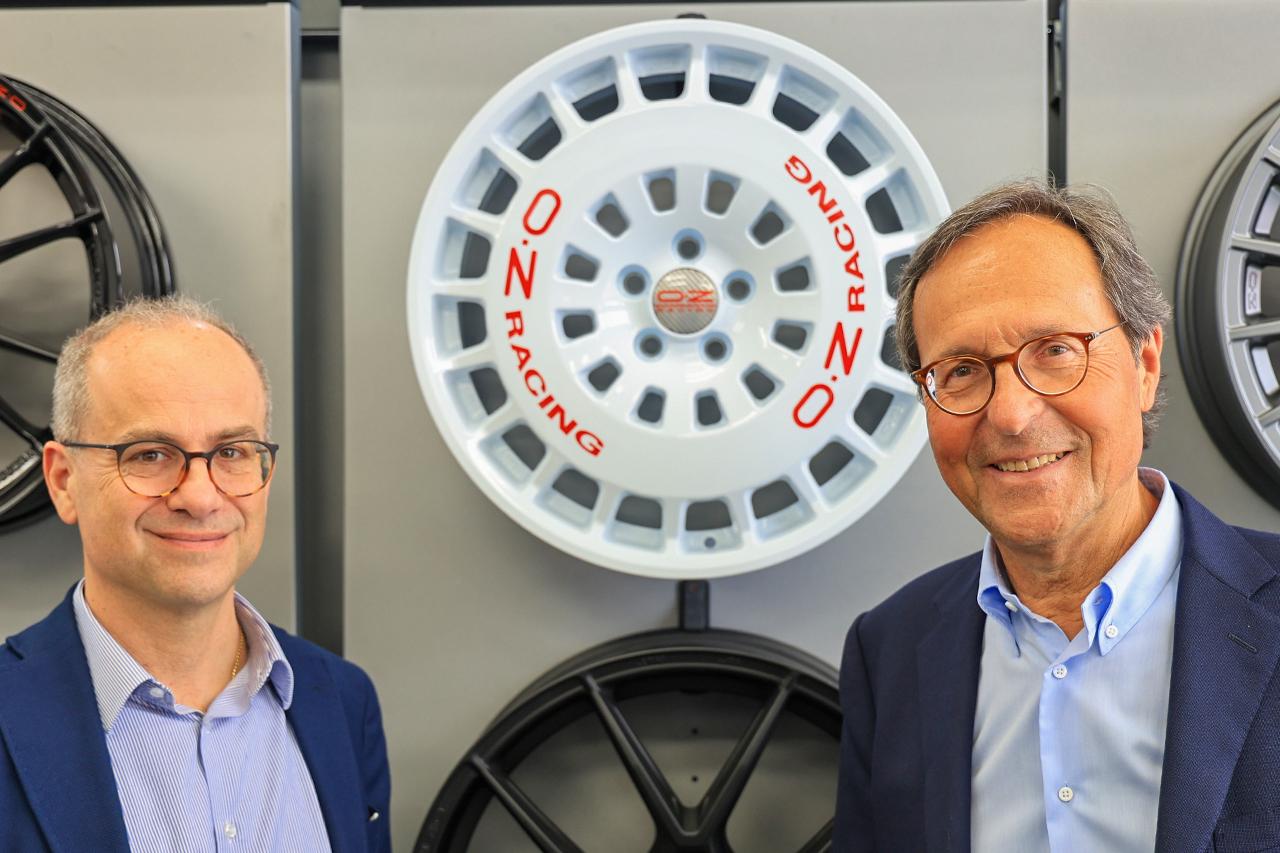 画像: エロス・サレッタ社長（左）とクラウディオ・ベルノーニ会長（右）