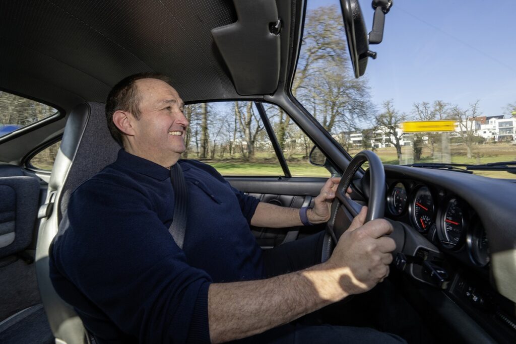 画像: そしてこのクルマには、どうやら寒さもつきものらしい。