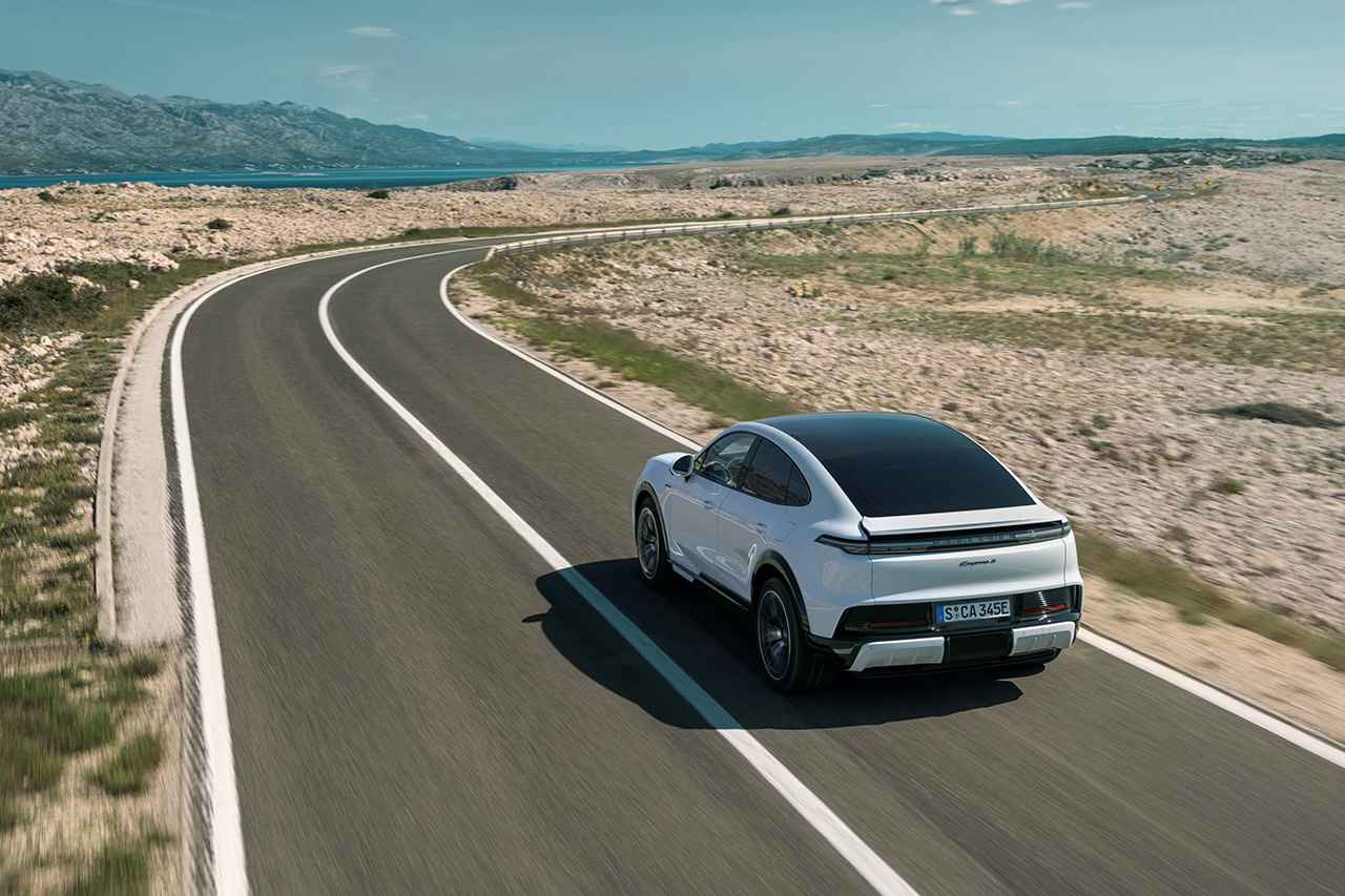 画像2: ポルシェジャパン、新型「Cayenne Coupe Electric」受注開始