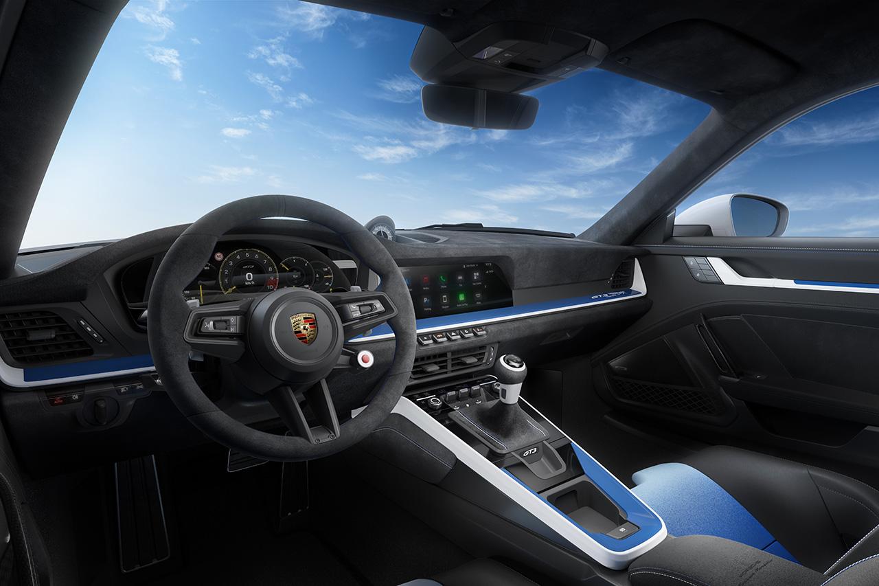 画像: 日本の伝統工芸と融合した内外装