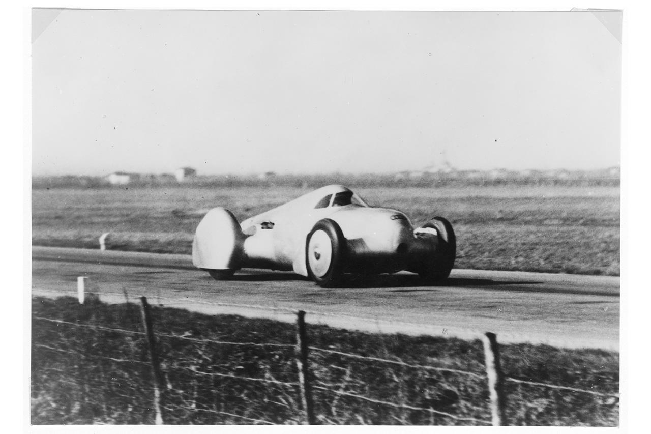 画像3: 326.975km/hを記録した伝説「Auto Union Lucca」が復活