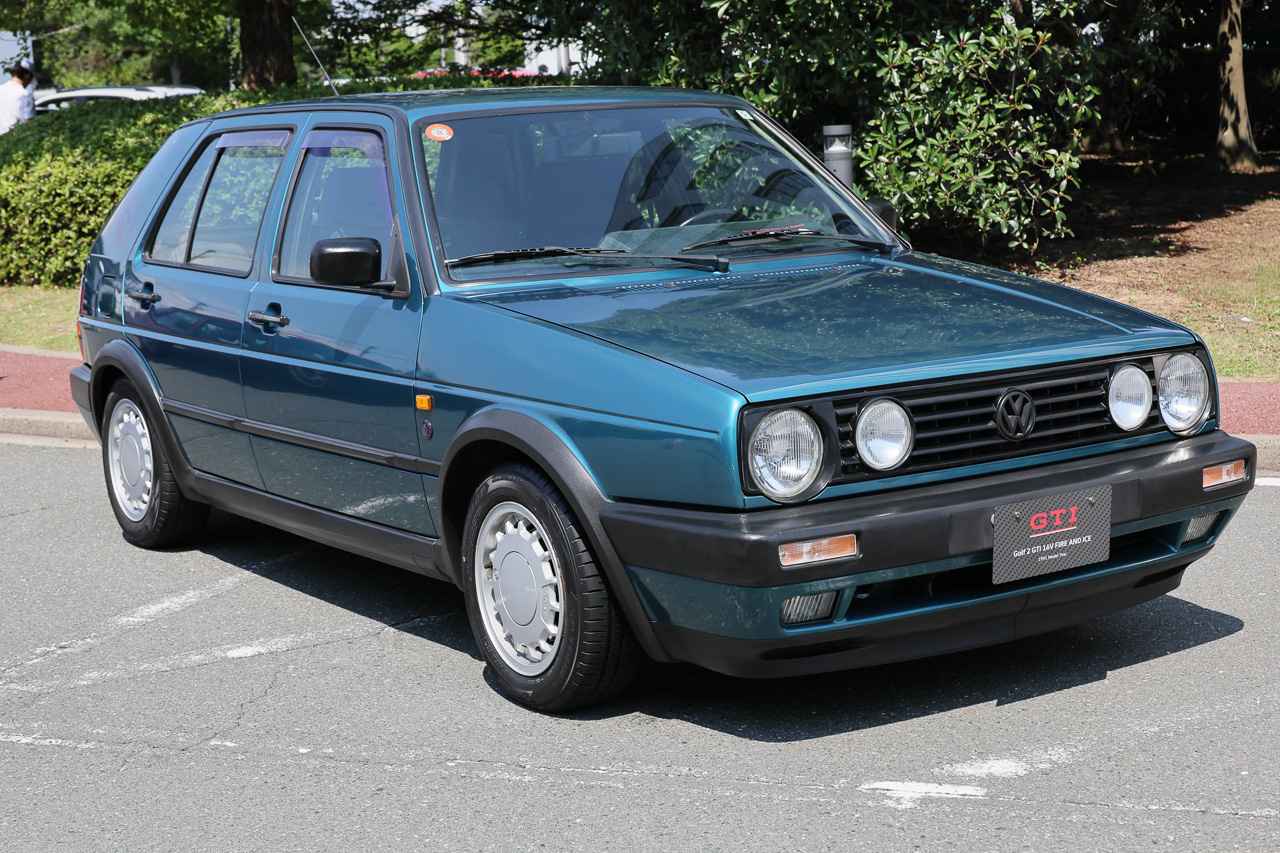 画像1: 歴代Gold GTI展示には、珍しいGolf2 GTI 16V Fire and Iceが!
