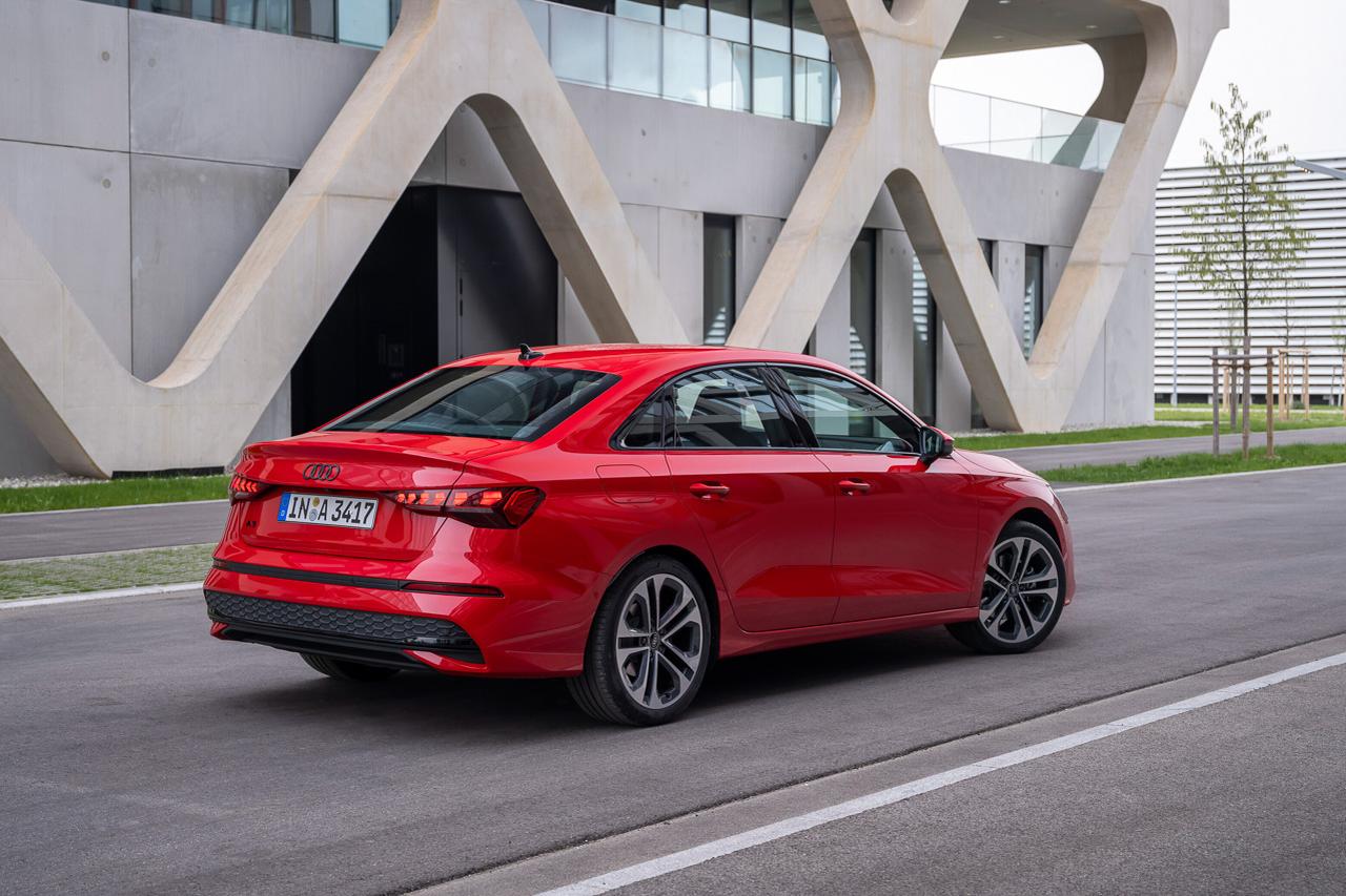 画像2: Audi A3 Sedan