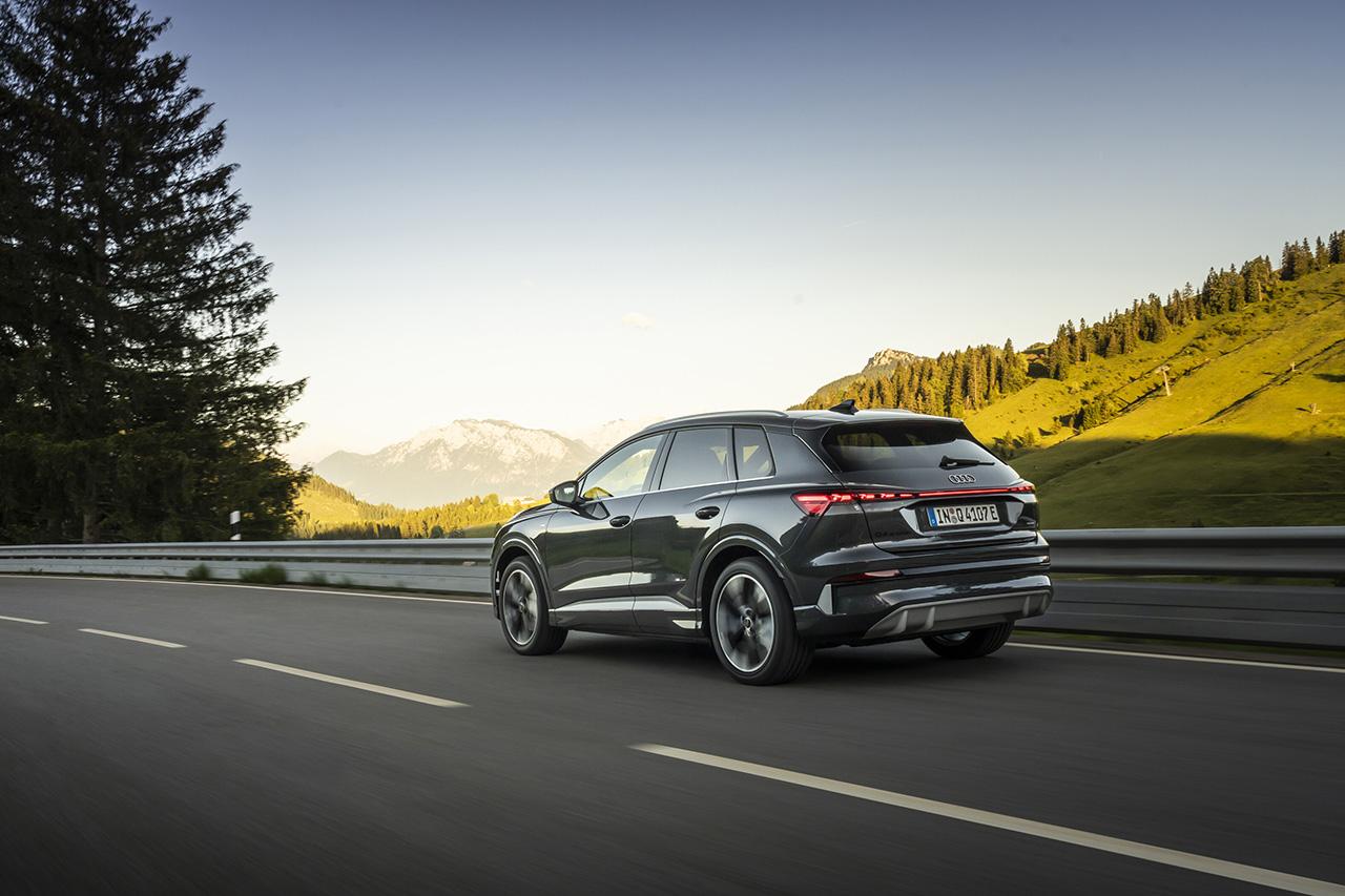 画像1: 毎日の移動からロングドライブまで支える電動SUV
