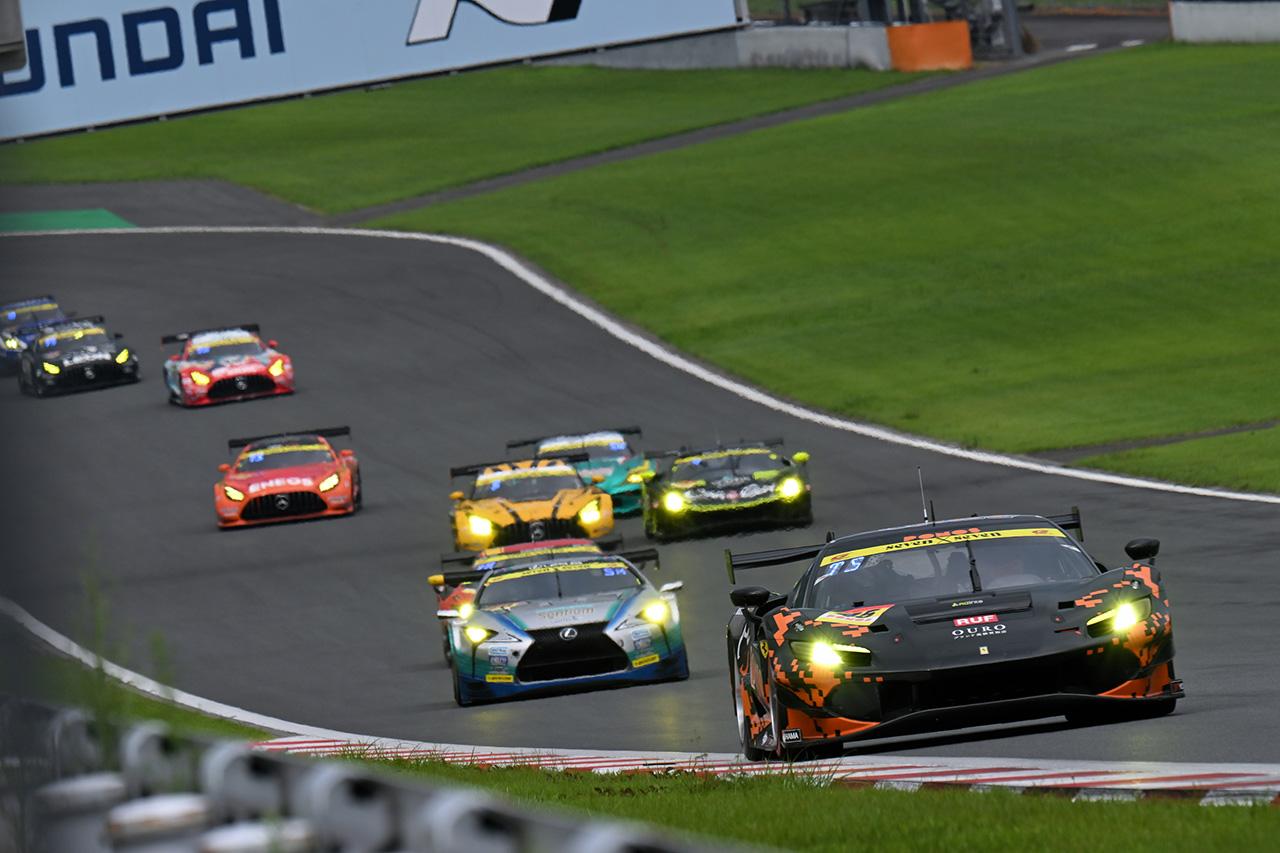 画像: 【SUPER GT Rd.4 Fuji】GT300クラスはファイナルラップまで表彰台争いが続く