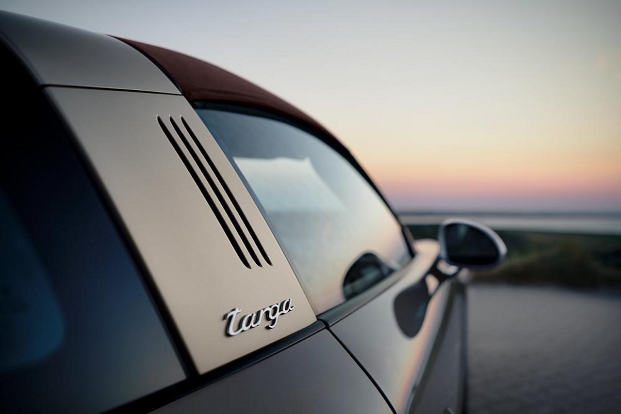 画像: このロールバーが「Targa」のアイコンであり、識別ポイント。