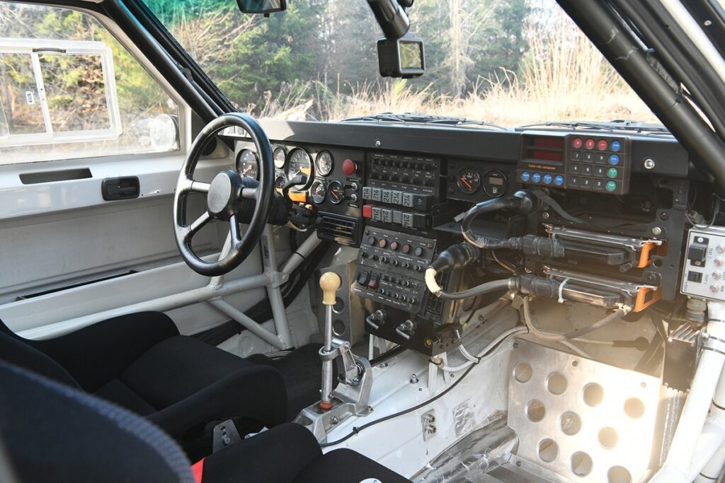画像: Audi Sport quattro S1：ここに座る者は服従する