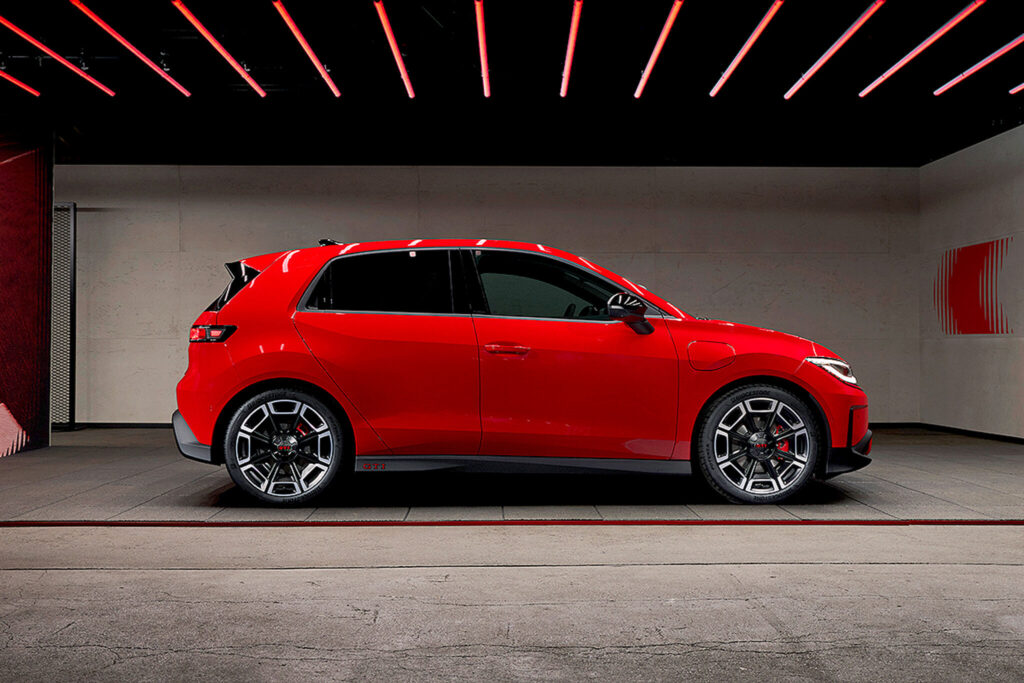 画像5: 【Audo Bild】これが「ID. Polo GTI」のコックピットだ！