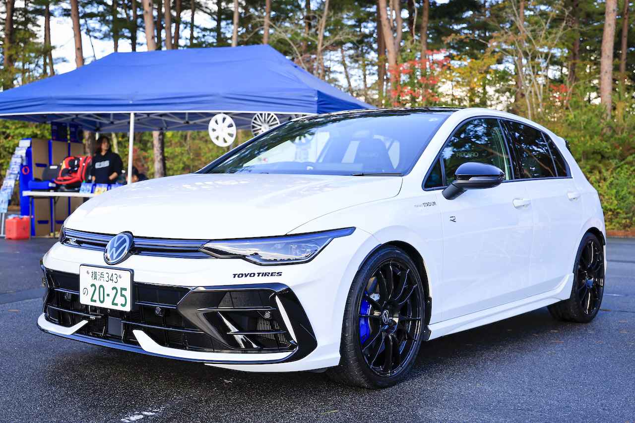 画像: そしてこちらは現maniacsデモカーのGolf8.5 R。