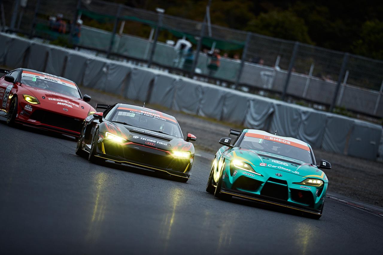 画像1: ST-Zクラス：Audi R8 LMS GT4が首位争いを展開、惜しくも2位
