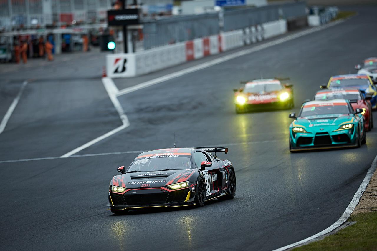 画像2: ST-Zクラス：Audi R8 LMS GT4が首位争いを展開、惜しくも2位