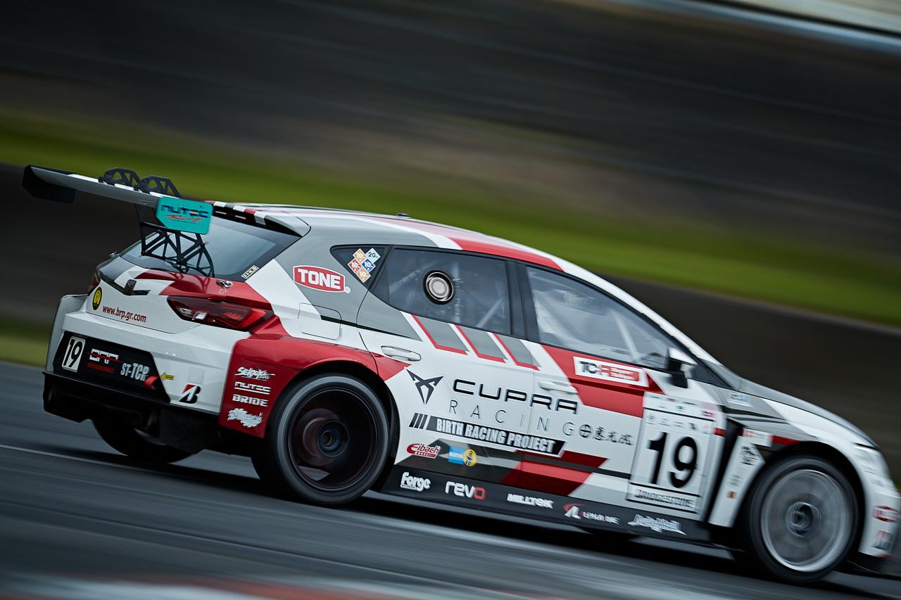画像2: ST-TCRクラス：Audiが首位走行中にトラブル、CUPRAは2位を獲得