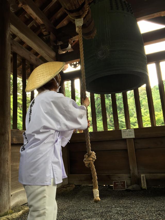 画像: 三井の晩鐘をつかせていただきましたよ。