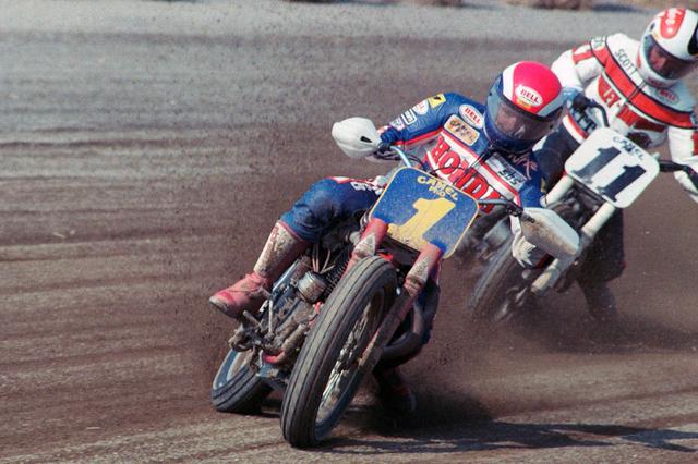画像: 1988年のライマ・1/2マイル戦。1ババ・ショバートと11スコット・パーカーの攻防。PC: Dave Hoenig