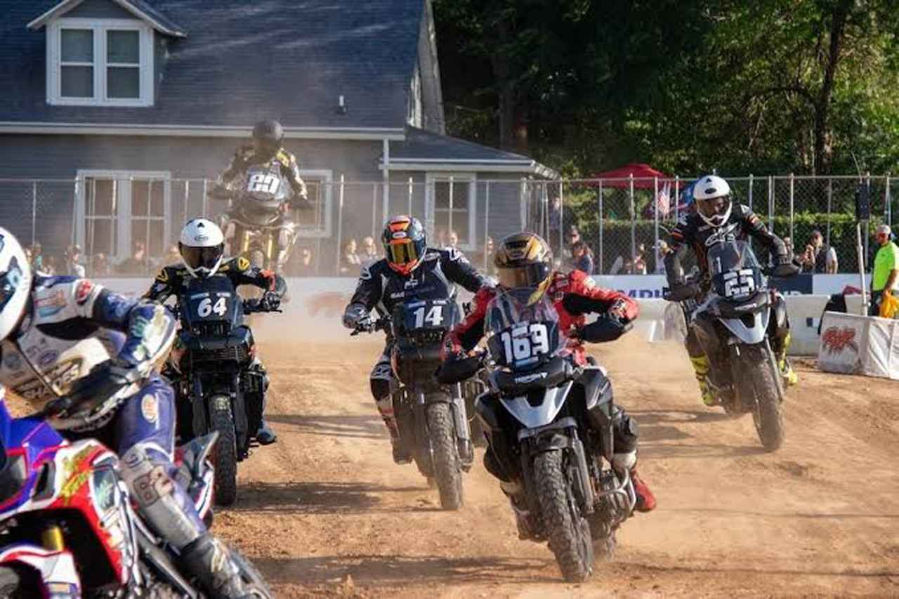 画像1: 運転手に相当ウデがないと競えないと思うんですけどねー