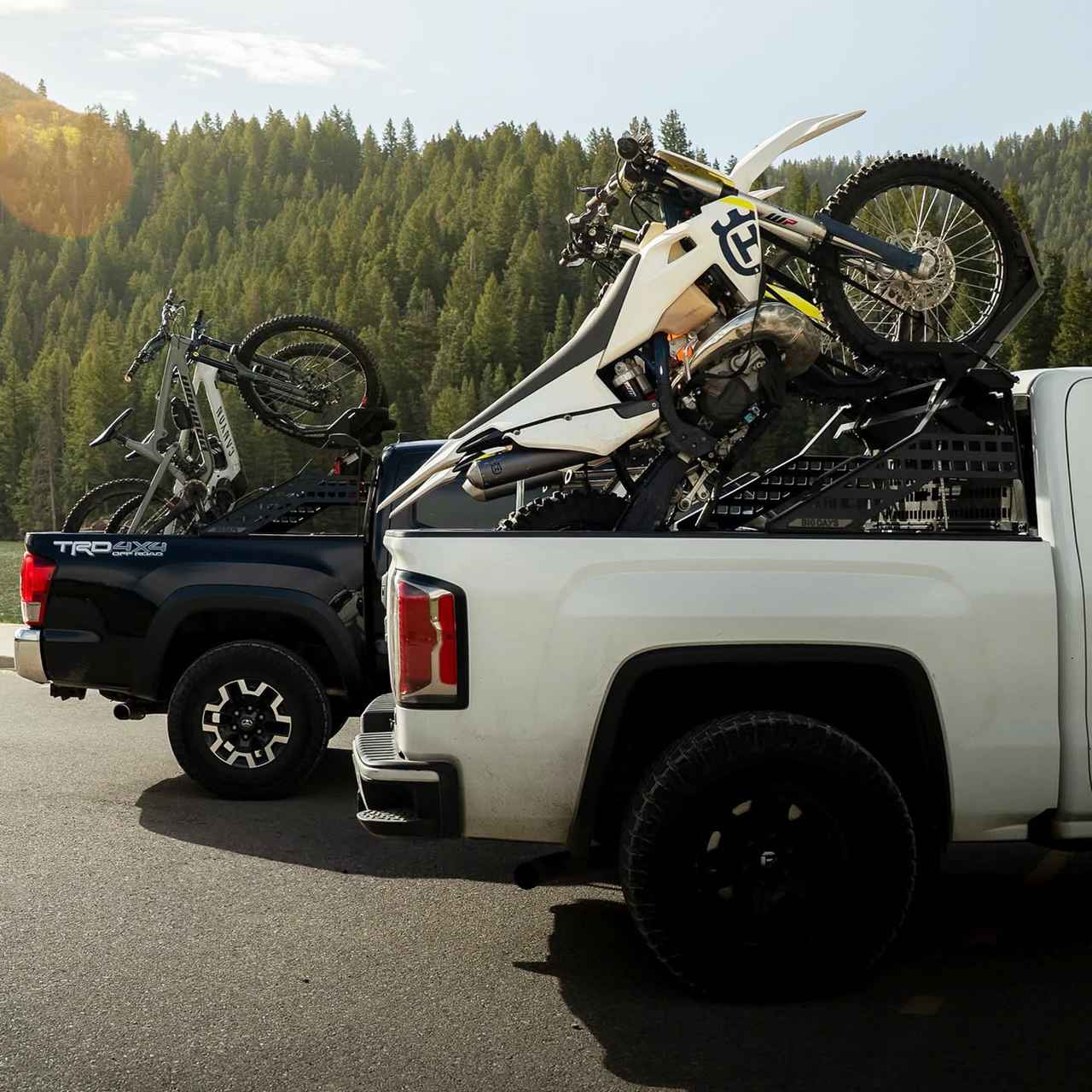 画像: ヒッチメンバーもバックカメラも使えて荷物もドカ積み可、という夢の境地