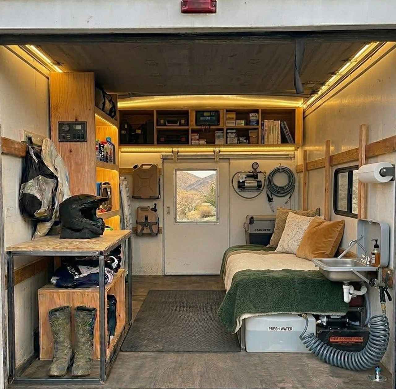 画像: バッサリ断捨離！うまいことやったらさぞかし身軽になるんでしょうけど