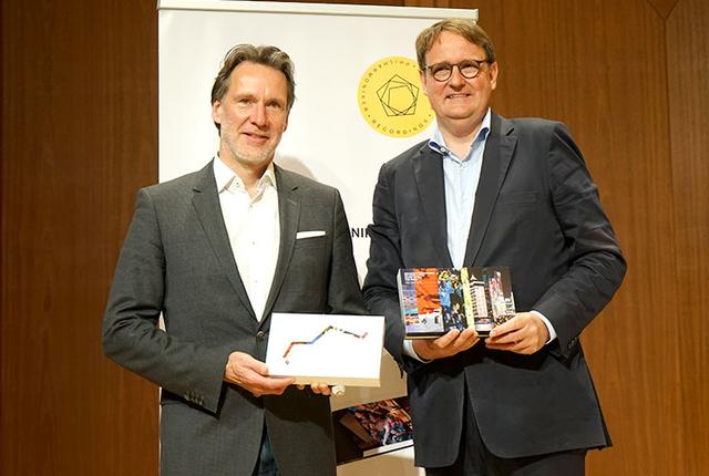 画像: ベルリン・フィル・レコーディングスを主催するベルリン・フィル・メディアから代表でベルリン・フィルハーモニー管弦楽団の首席チェロ奏者でもあるオラフ・マニンガー氏と、取締役のローベルト・ツィンマーマン氏が来日、作品への想い、そして、ベルリン・フィルとサントリーホールとの強い結びつき、そして日本のオーディエンスに対する深い愛情を語った