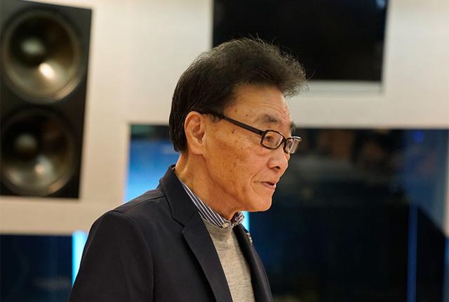 画像: 試聴会の冒頭、本作の紹介をするミキサーズ ラボ会長の内沼映二氏