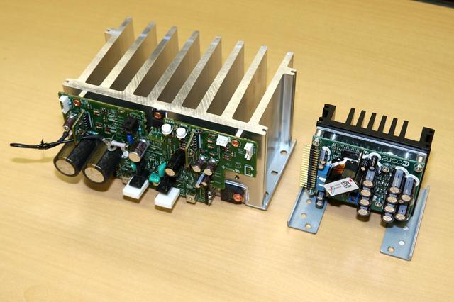 画像: PM-10のパワーアンプブロック(左)とPM-12の同ブロック。ともに片チャンネル分。大きさの違いが分かるはず