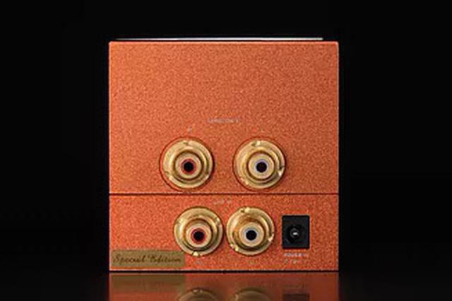 画像: FABRIZIOLO 30k EXのリアパネル