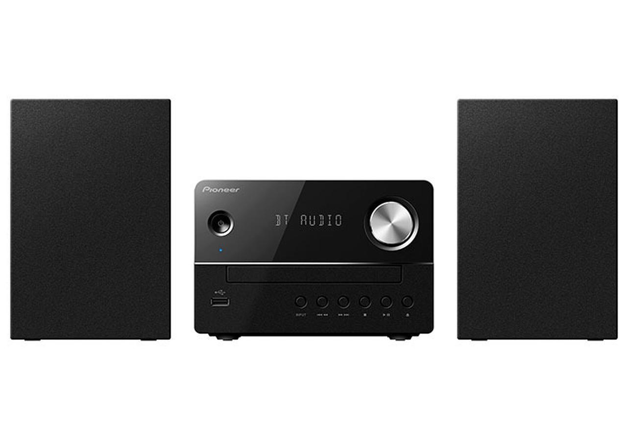 パイオニアのBluetooth対応CDコンポX-EM26は実売¥17,000。全幅422mmの