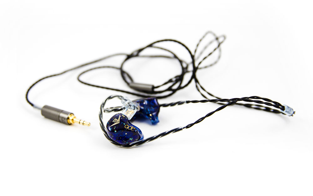 qdc、4種類に音色を変えられるカスタムIEM「Anole V3」を7月27日に発売