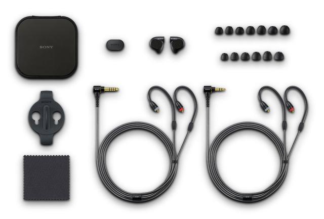 画像: ソニーのイヤホンの新製品「IER-M9」。2種のケーブルと13種のイヤーピース、ハードケースなどを同梱する。リケーブルにも対応する