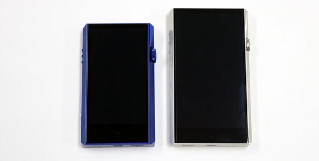 画像: SP1000(右)と比べると、半周りほど小型化されている