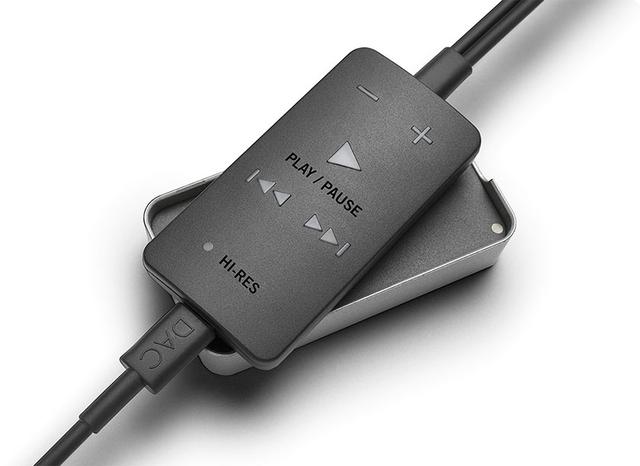 画像1: コンパクトに自宅でも、外出先でもヘッドホンをいい音で楽しむ。ベイヤーダイナミックのDAC/ヘッドホンアンプ「Impacto universal」