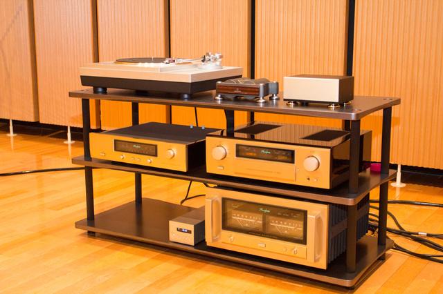 画像: 関係者向け試聴会では、2006年発売のAT5000Tと新製品AT-SUT1000を比較試聴