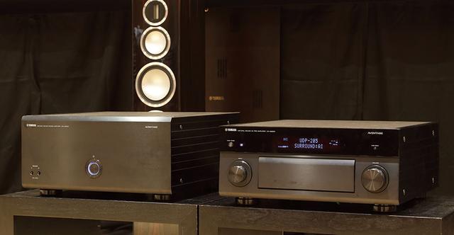 画像: 今回の主役、コントロールAVセンターのCX-A5200(右)と、11chパワーアンプMX-A5200(左)