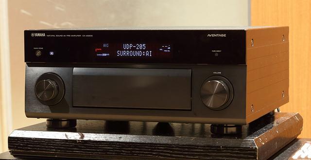 画像: コントロールAVセンターのCX-A5200。映画ソースはもちろん、2ch再生でも情報量の違う音を聴かせてくれた